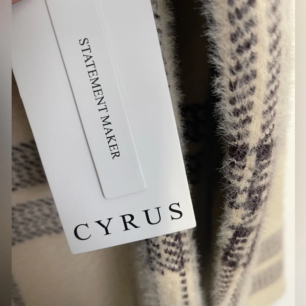 Cute Cyrus statement jacket - Picture 8 of 10